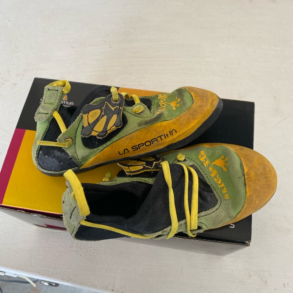 La Sportiva Stick It Kids Climbing Shoe.